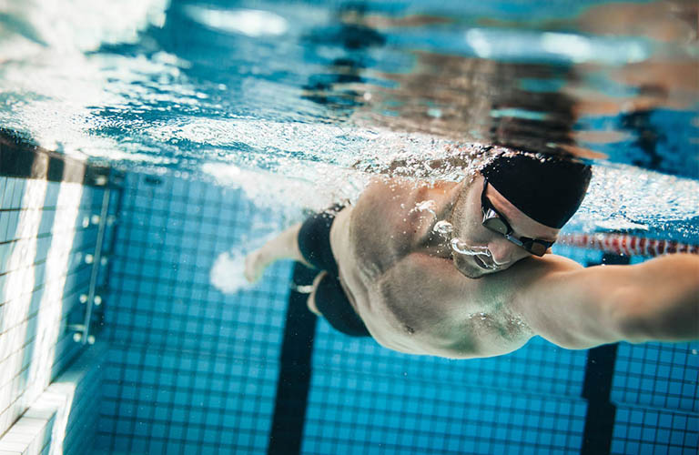 Bơi lội giúp tăng cường chức năng sinh lý nam